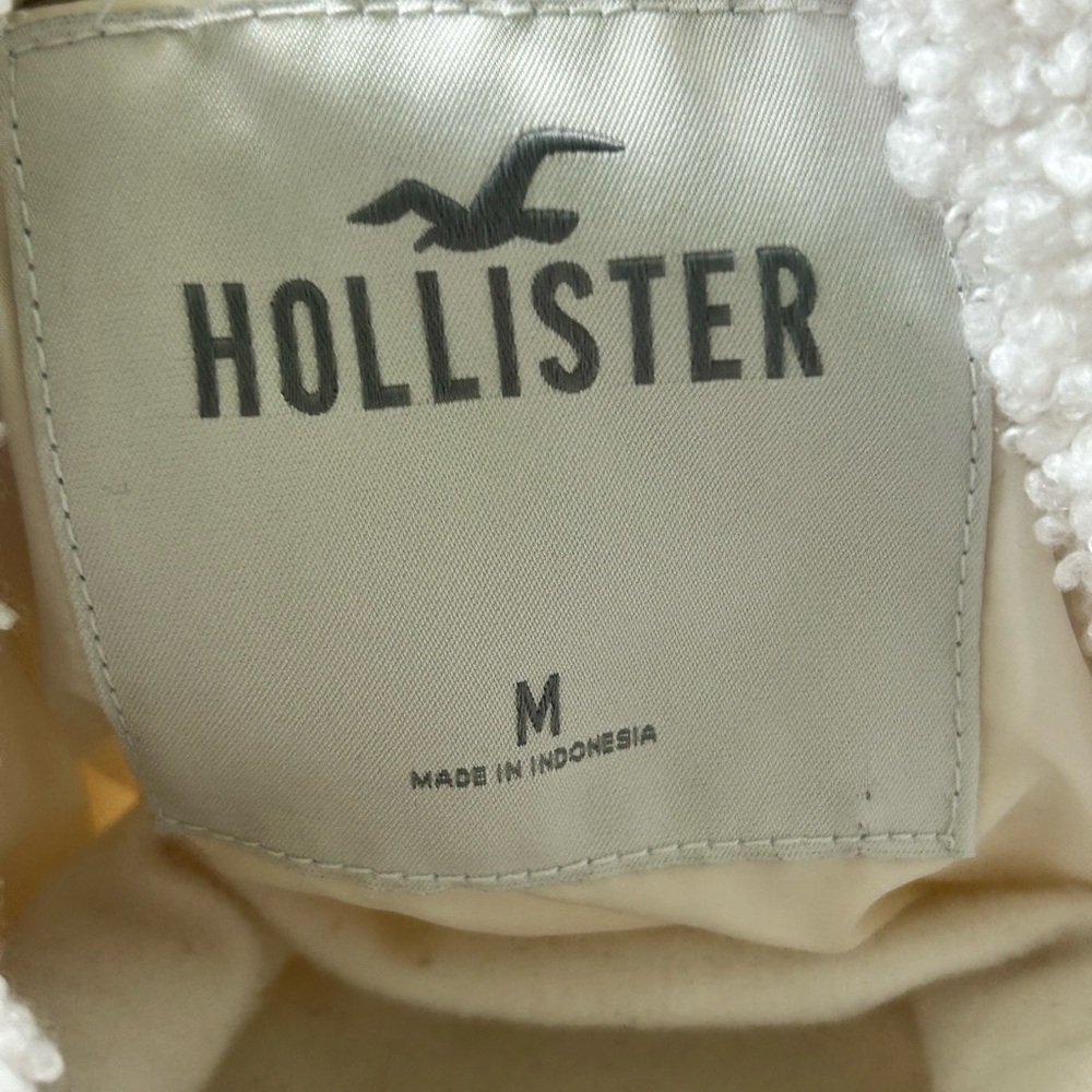 NWOT-Hollister Ultimate mini Cream Sherpa puffer Jacket - Picture 4 of 8